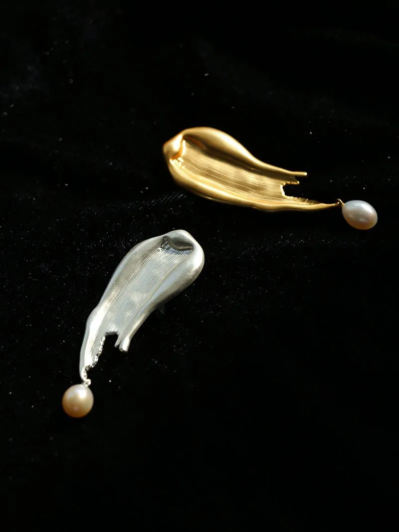 Brushstroke Pearl Brooch