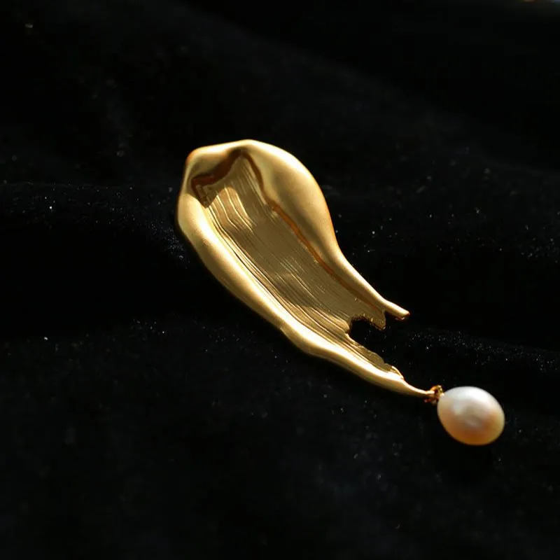 Brushstroke Pearl Brooch