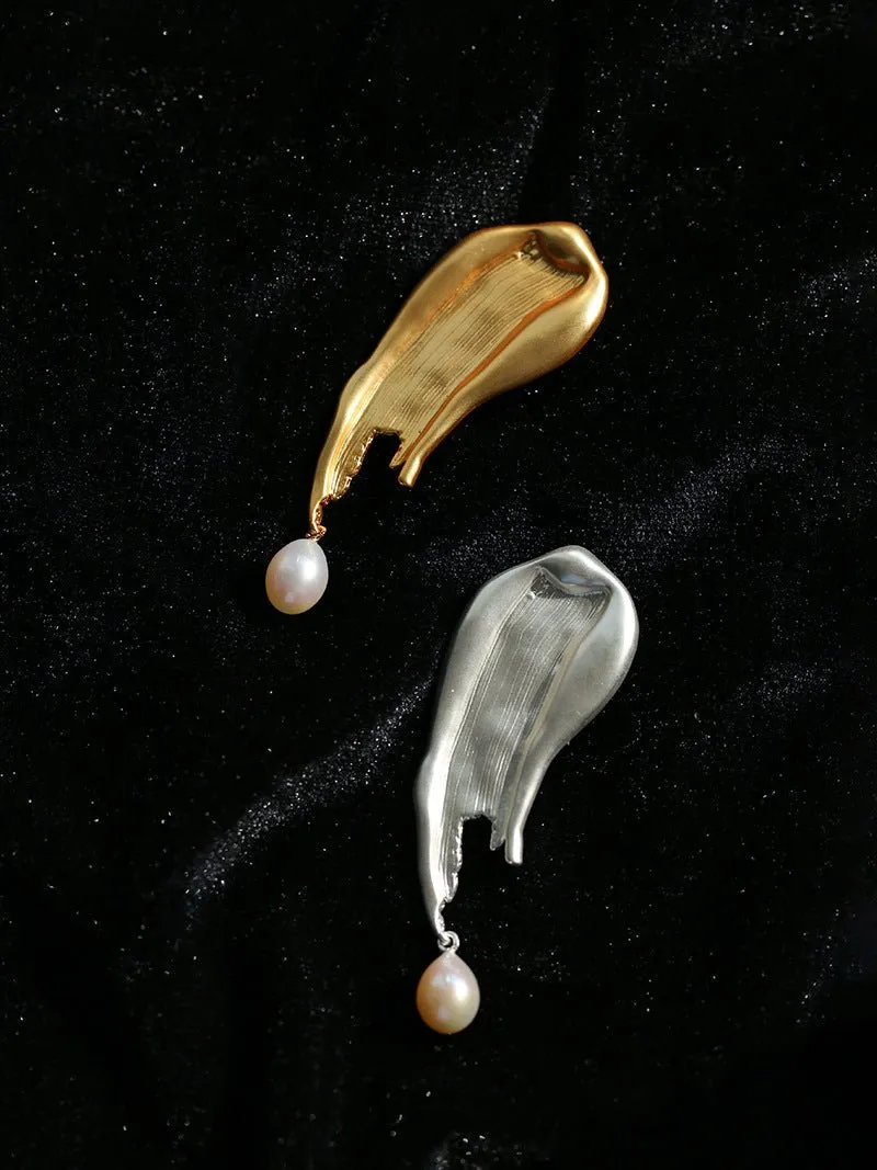 Brushstroke Pearl Brooch