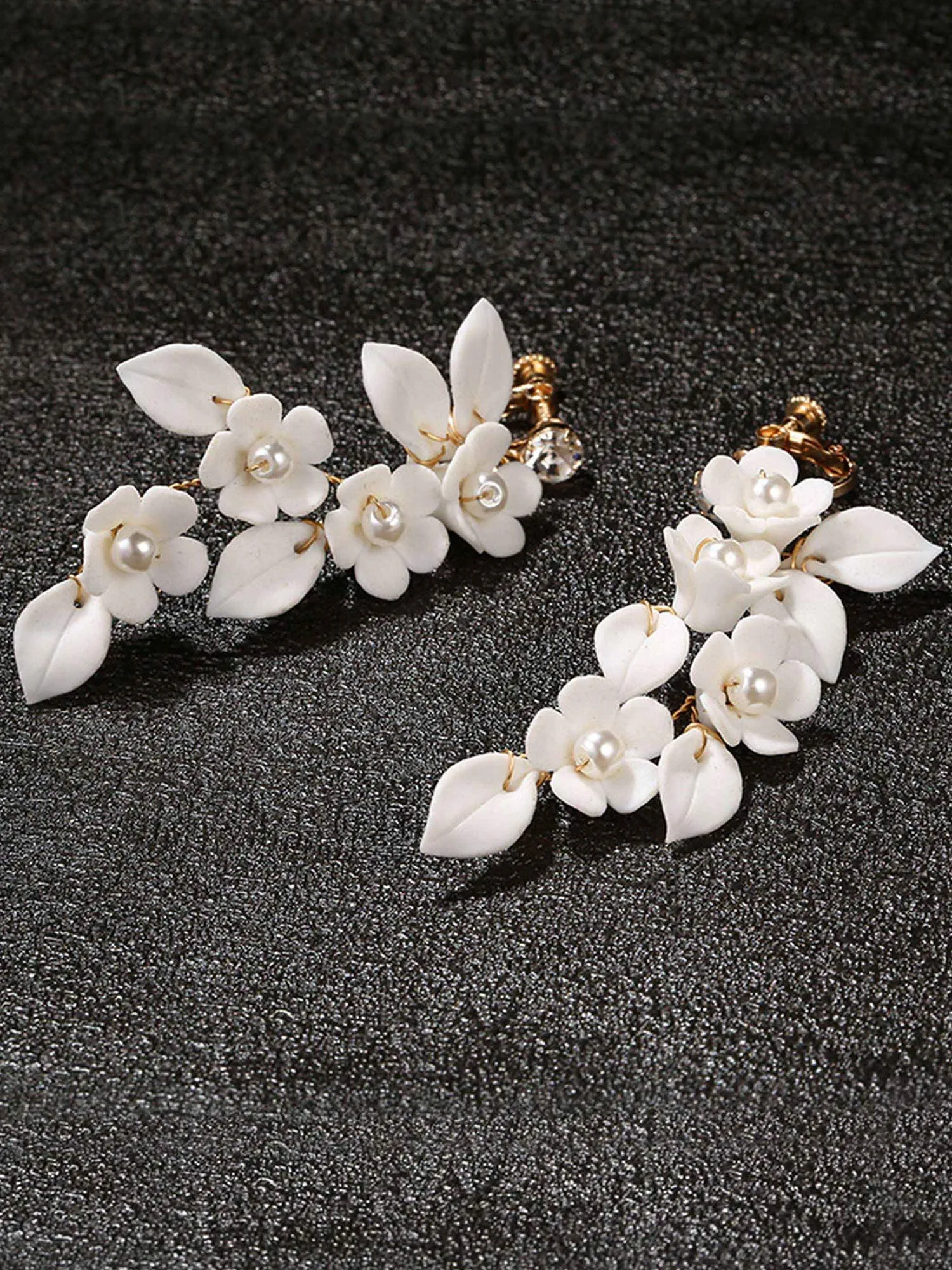 Ceramic Flower Ear Clip