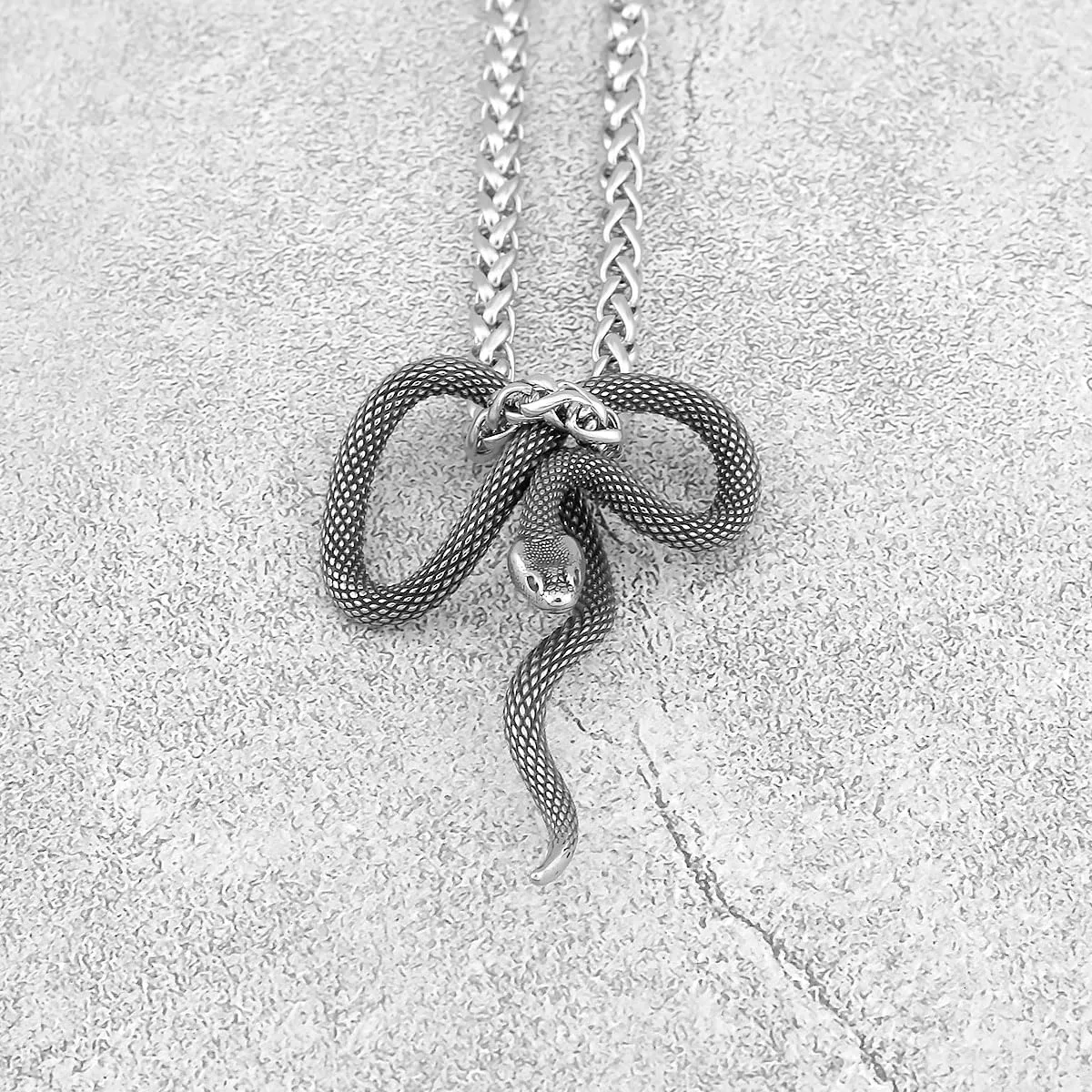 Fashion Snake Necklace Men Women Gothic Stainless Steel Animal Pendant Jewelry Gift