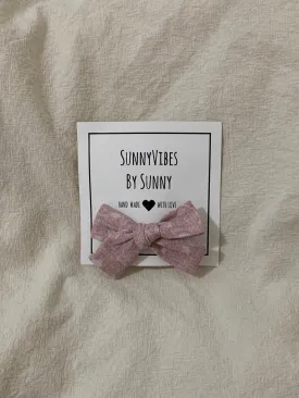Perfect little bow hair pin