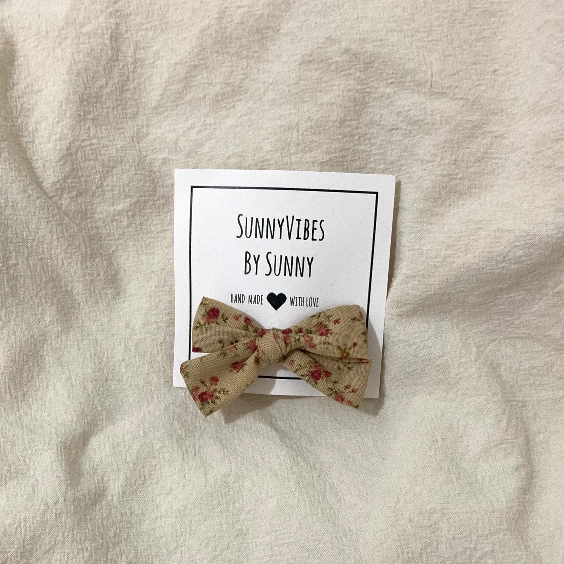 Perfect little bow hair pin